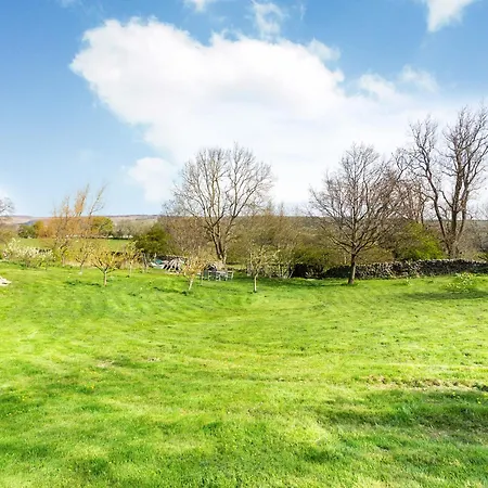 The Uk33419 West Witton